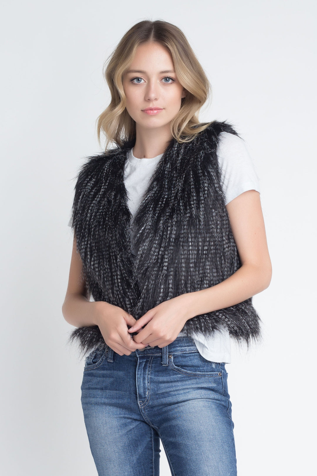 Women's Faux Fur Sleeveless Vest.