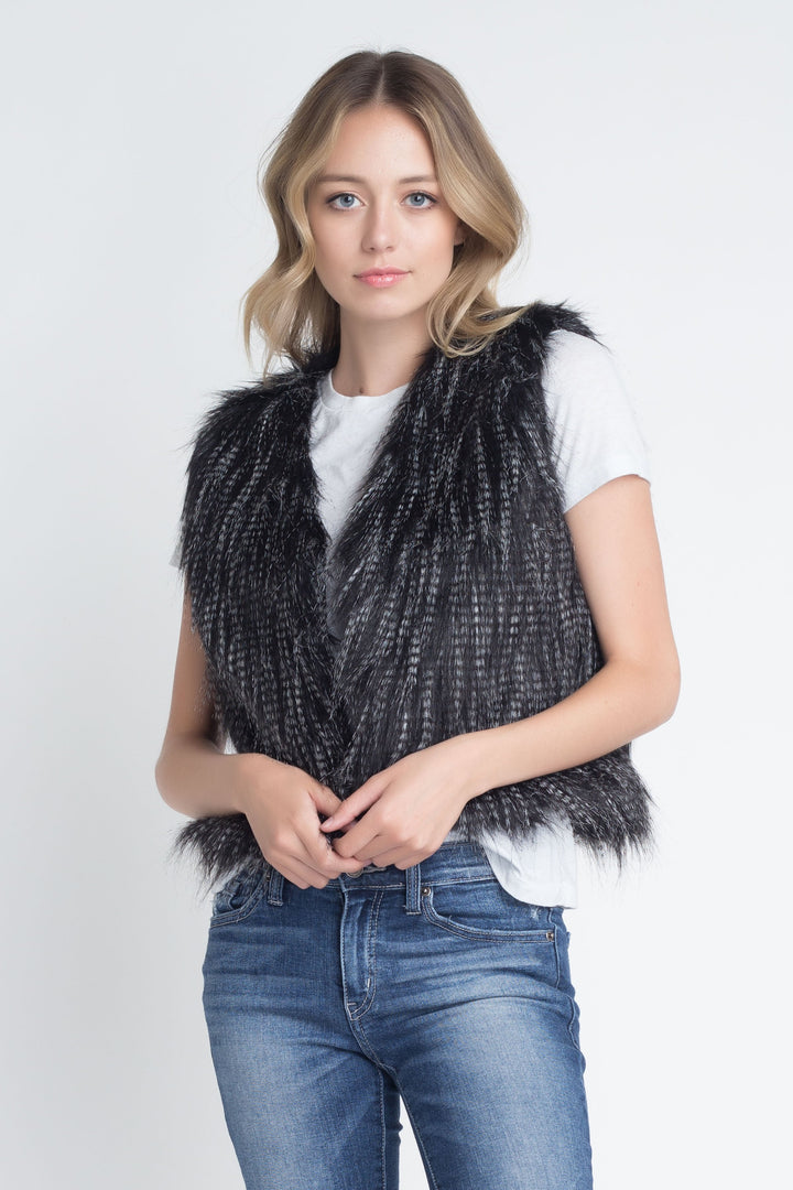 Women's Faux Fur Sleeveless Vest.